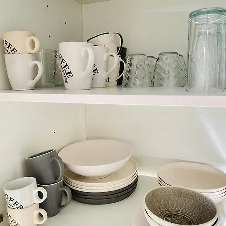 Le Raffine Et Paisible