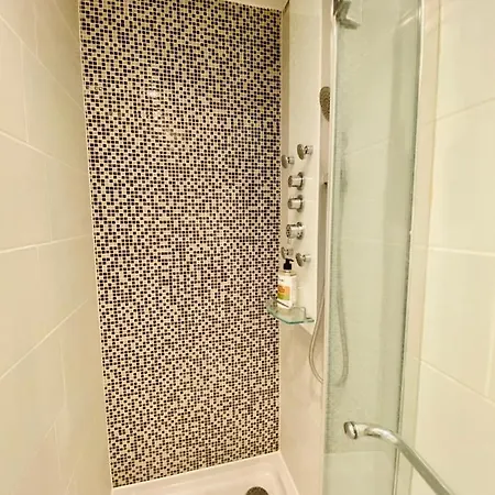 Le Raffiné Et Paisible